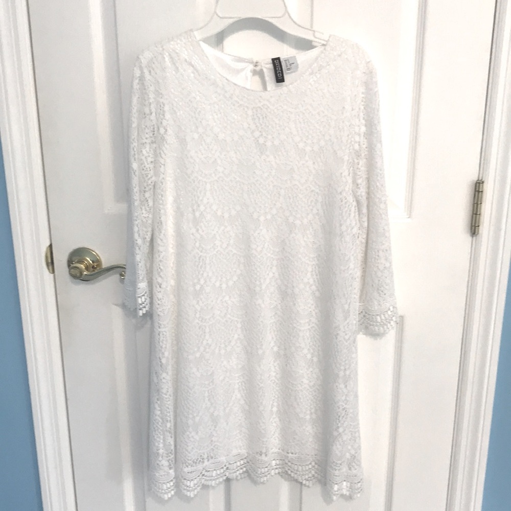 Women’s white lace dress small